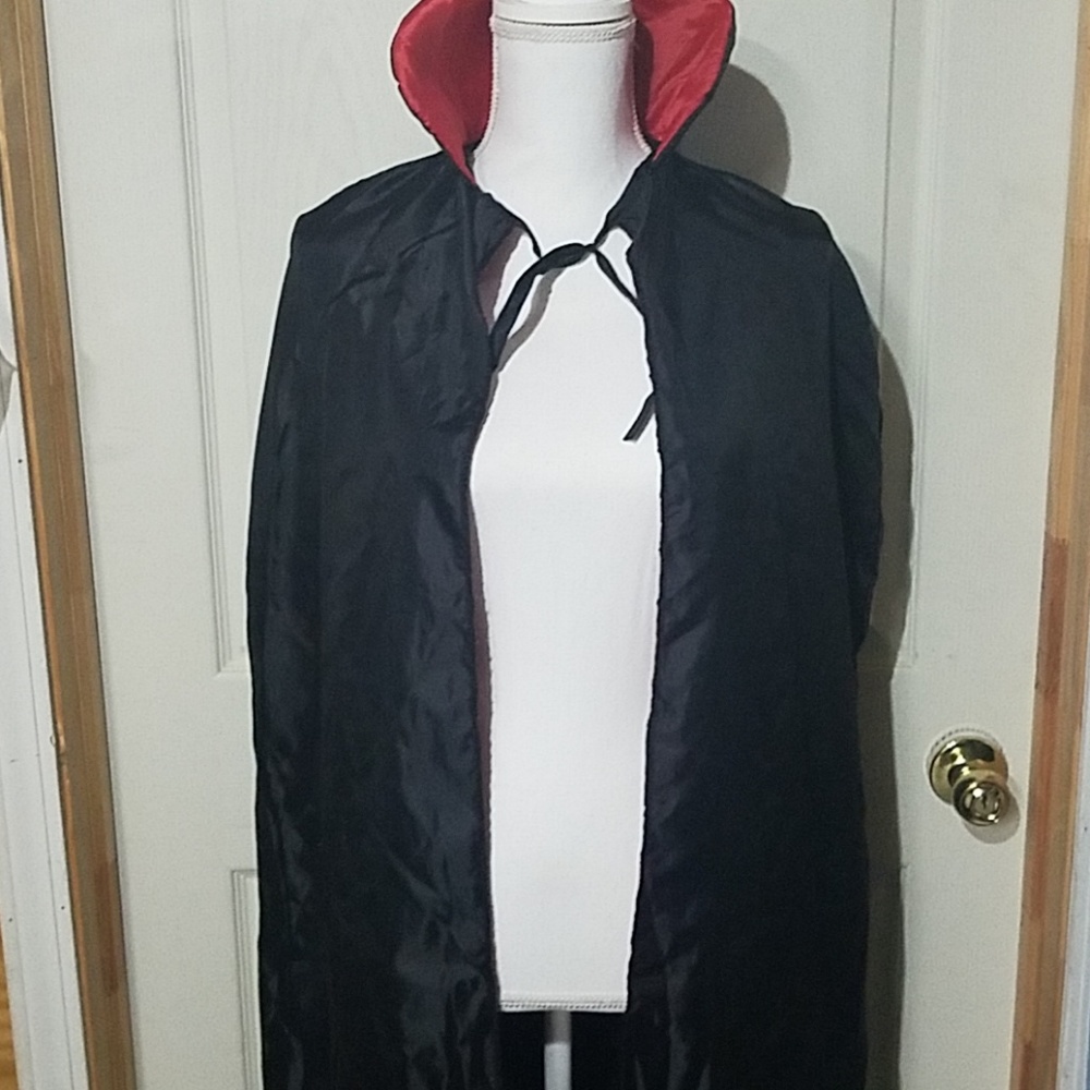 Costume Vampire Cape & Mask